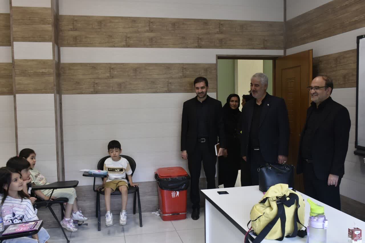 بنیان پیشرفت همه جانبه کشور، توسعه فرهنگ کتابخوانی است