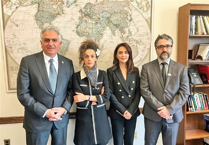 منتقدان نجیب علیه جیرهخواران وطن فروش منتقدان نجیب علیه جیرهخواران وطن فروش