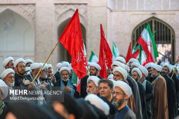 آیین عزاداری سیزدهم محرم در مسجد ملااسماعیل یزد