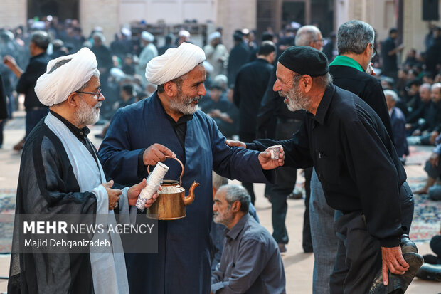 آیین عزاداری سیزدهم محرم در مسجد ملااسماعیل یزد