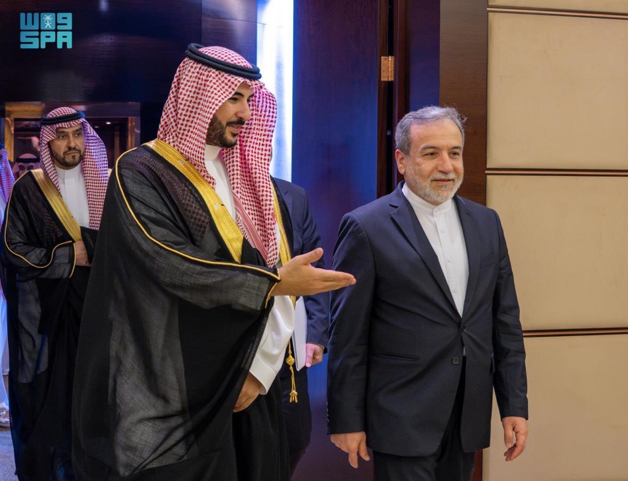 Iran's Araghchi holds key meeting with Saudi defense minister
