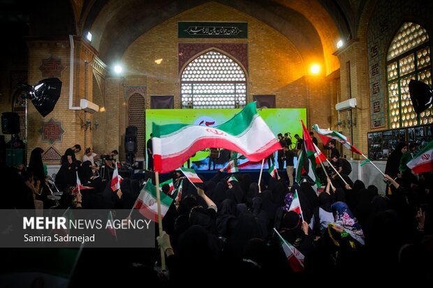 قطعه ۴۲؛ روایتی از اشک، ایثار و عشق به وطن قطعه ۴۲؛ روایتی از اشک، ایثار و عشق به وطن