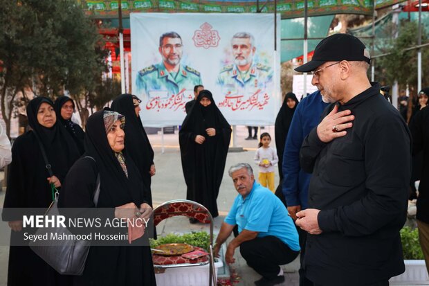 حضور محمدباقر قالیباف بر مزار شهدای تهاجم رژیم صهیونیستی