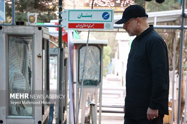 حضور محمدباقر قالیباف بر مزار شهدای تهاجم رژیم صهیونیستی
