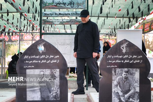 حضور محمدباقر قالیباف بر مزار شهدای تهاجم رژیم صهیونیستی 26