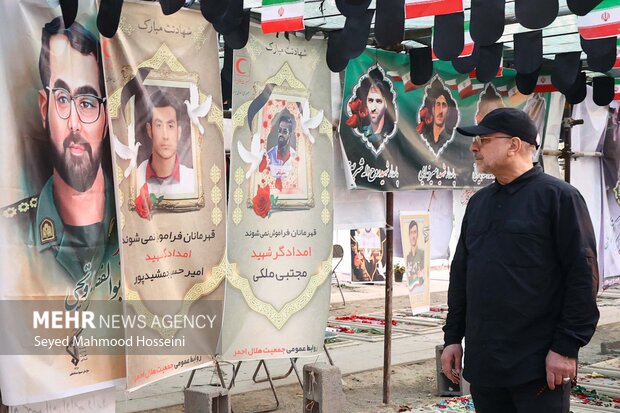 حضور محمدباقر قالیباف بر مزار شهدای تهاجم رژیم صهیونیستی 22