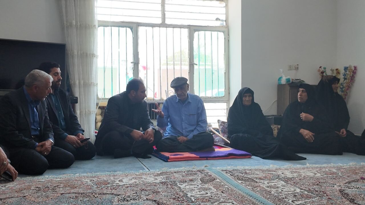 حماسه ایثار در دل بمباران؛ روایتی از شهادت مظلومانه «سیروس خنجری» حماسه ایثار در دل بمباران؛ روایتی از شهادت مظلومانه «سیروس خنجری»