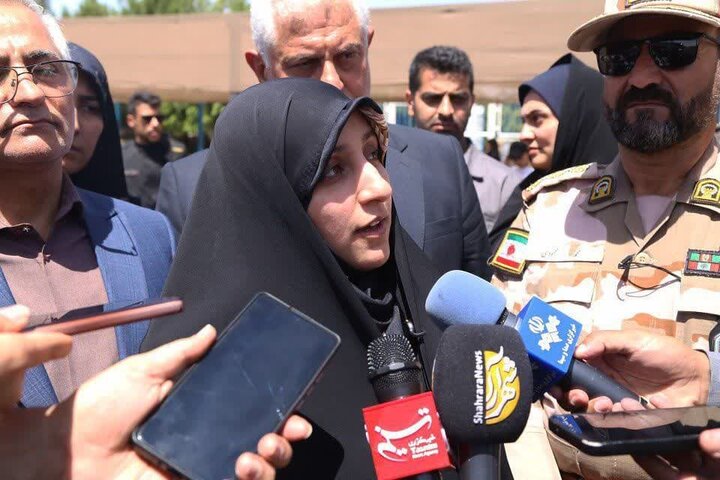 خروج اتباع غیرمجاز از مرز دوغارون با حفظ کرامت انسانی در حال انجام است