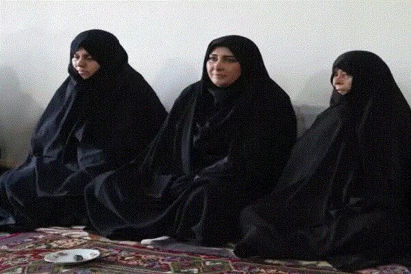 دیدار با خانوادههای ۲ شهید حملات رژیم صهیونیستی در باروق