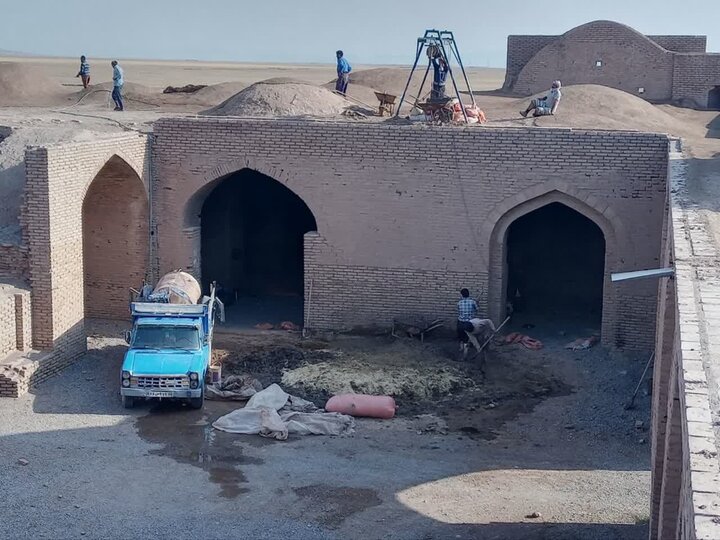 عملیات مرمتی در رباط جهانی عباس آباد تایباد اجرا شد