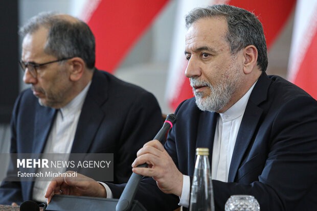 Top Iranian diplomat Araghchi meets foreign envoys in Tehran
