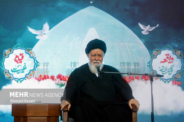 بزرگداشت روز عفاف و حجاب در حرم امام رضا (ع)