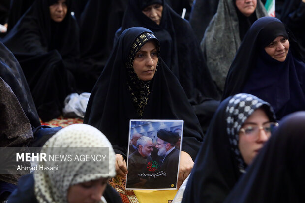 بزرگداشت روز عفاف و حجاب در حرم امام رضا (ع)
