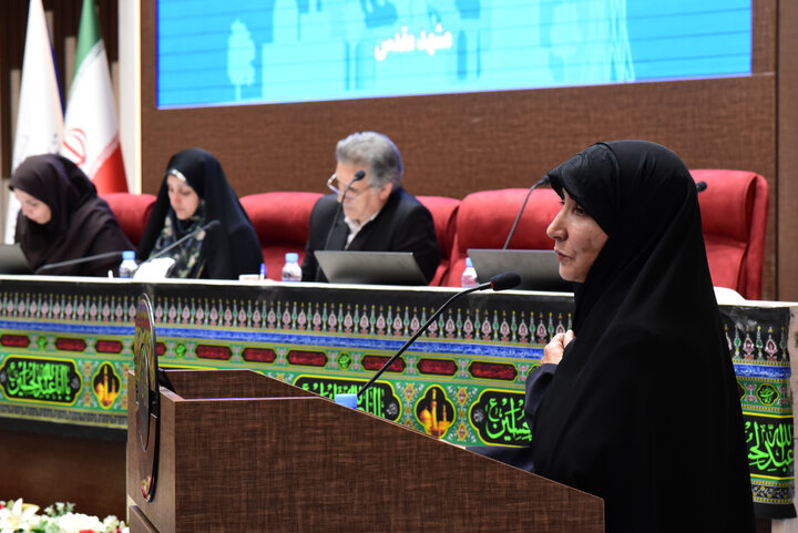 نشست معاون رئیسجمهور در امور زنان با جمعی از بانوان خراسان رضوی 16