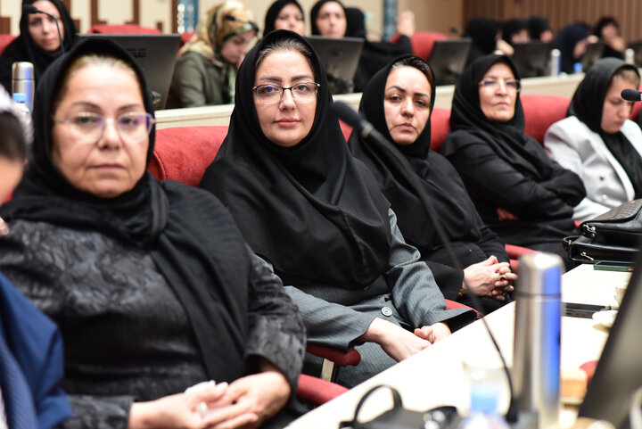 نشست معاون رئیسجمهور در امور زنان با جمعی از بانوان خراسان رضوی 31