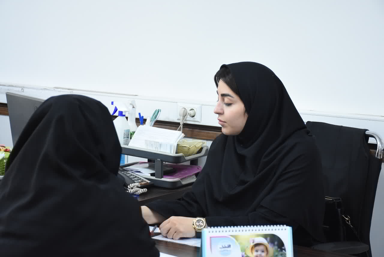 مامایی که در جنگ پناهگاه مادران شد مامایی که در جنگ پناهگاه مادران شد