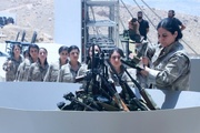 دایکێکی کورد پاش 12 ساڵ کچەکەی لەکاتی چەکدانانی پەکەکە دەبینێت