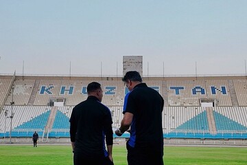 مربی اسپانیایی استقلال خوزستان وارد کشور شد