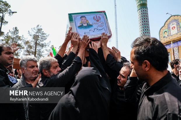 تشییع پیکر ۷ شهید اقتدار ایران در کاشان