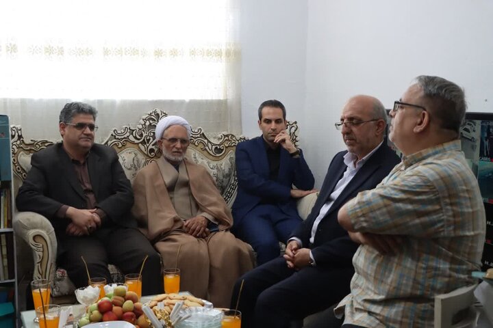 جانبازان مشعل‌داران راه ایثار و شهادت هستند