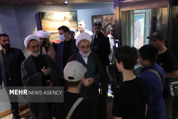 بازدید آیتالله فلاحتی از حوزه هنری انقلاب اسلامی گیلان بازدید آیتالله فلاحتی از حوزه هنری انقلاب اسلامی گیلان