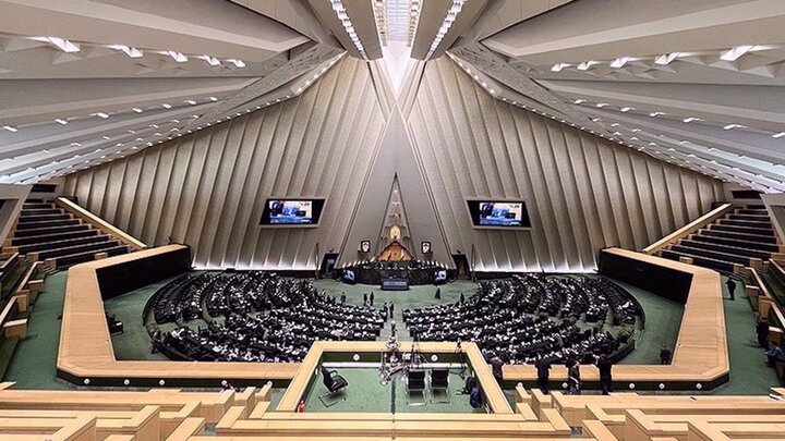 Iranian lawmakers advance bill to bolster armed forces