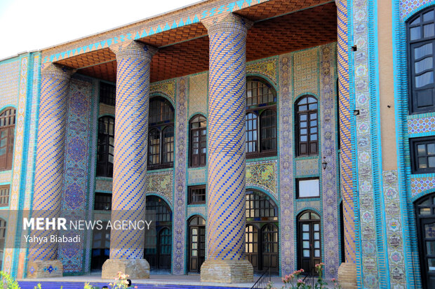 شاهکار کاشینگاری در حصار رطوبت؛ تکیه معاونالملک در انتظار بودجه ملی