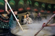 سفره مهربانی حضرت رقیه(س) در فیروزآباد با حضور کودکان اوتیسم و ایتام