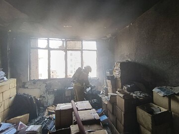 آتش‌سوزی در مجتمع پنج‌طبقه خیابان فرخ اصفهان