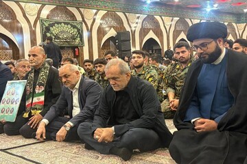 الرئيس الايراني يؤكد الثبات على نهج شهداء العدوان الصهيوني