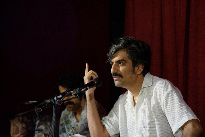 حرکت بین مفاهیم، پرسشها و گسستها در «شرح یک نبرد» حرکت بین مفاهیم، پرسشها و گسستها در «شرح یک نبرد»