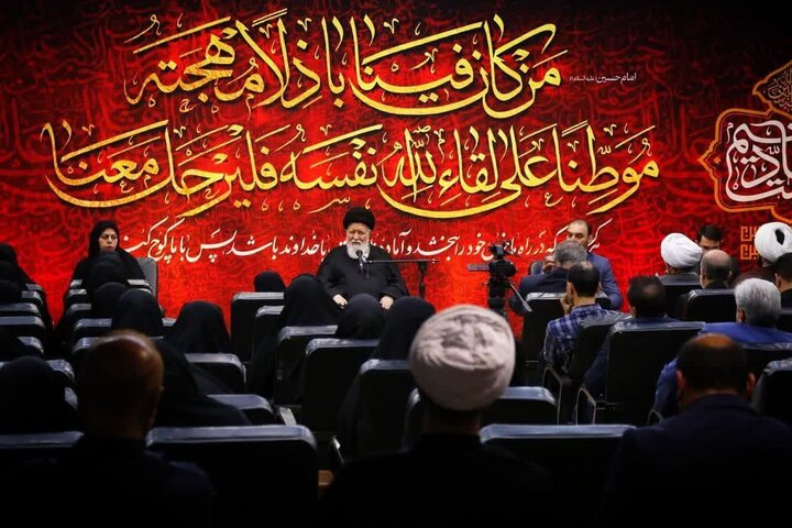 حجاب خط مقدم غیرت دینی است