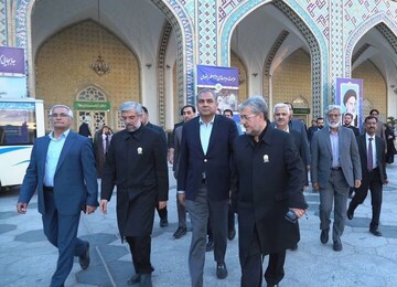 وزير الداخلية الباكستاني: زيارة مرقد الإمام الرضا (ع) تجربة روحية ومعنوية