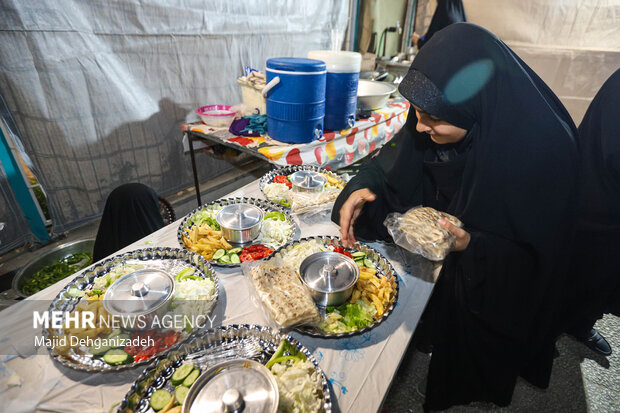 چهار موکب از شهرستان قدس در کربلا و نجف مستقر شد