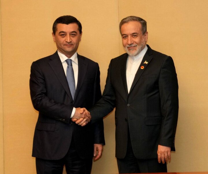 دیدار عراقچی با وزیر خارجه ازبکستان