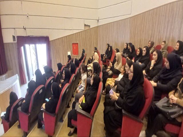 گردهمایی فعالان فرهنگی دیواندره؛ تبیین جنگ ۱۲ روزه وتقویت روحیه مقاومت