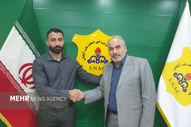 پیوستن آقای گل لیگ یک به صنعت‌نفت آبادان