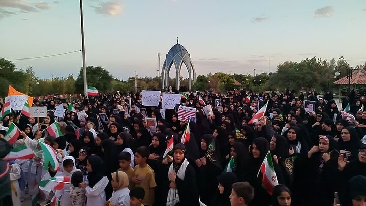 برگزاری اجتماع باشکوه زینبیون در شهرستان بردسکن
