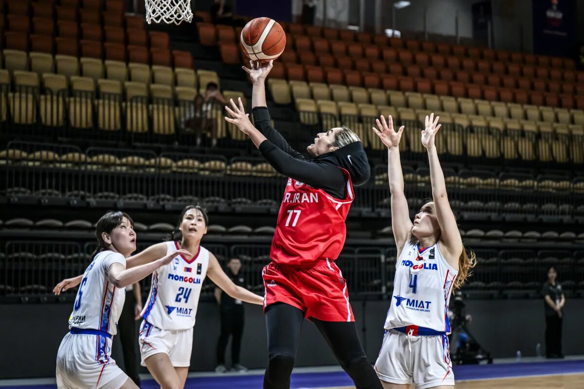 Iran's women's basketball