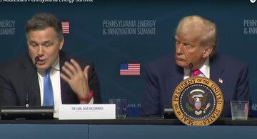 VIDEO: Trump caught napping during Energy Summit