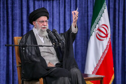 ڕێبەری باڵای ئێران: دەتوانین گورزی کوشندەتر لە ئەمریکا و ئیسڕائیل بدەین