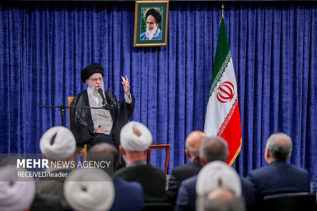دیدار مسئولان قوه قضائیه با رهبر معظم انقلاب اسلامی 12