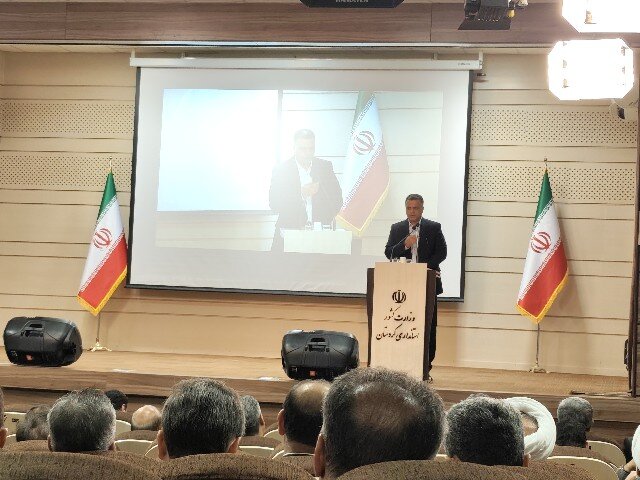 کردستان نیازمند تبعیض مثبت و توجه به مطالبات مردم است