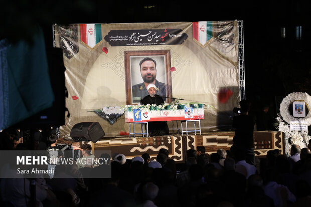 آئین بدرقه پیکر شهید «سید حسن حسینی نژاد» در مشهد