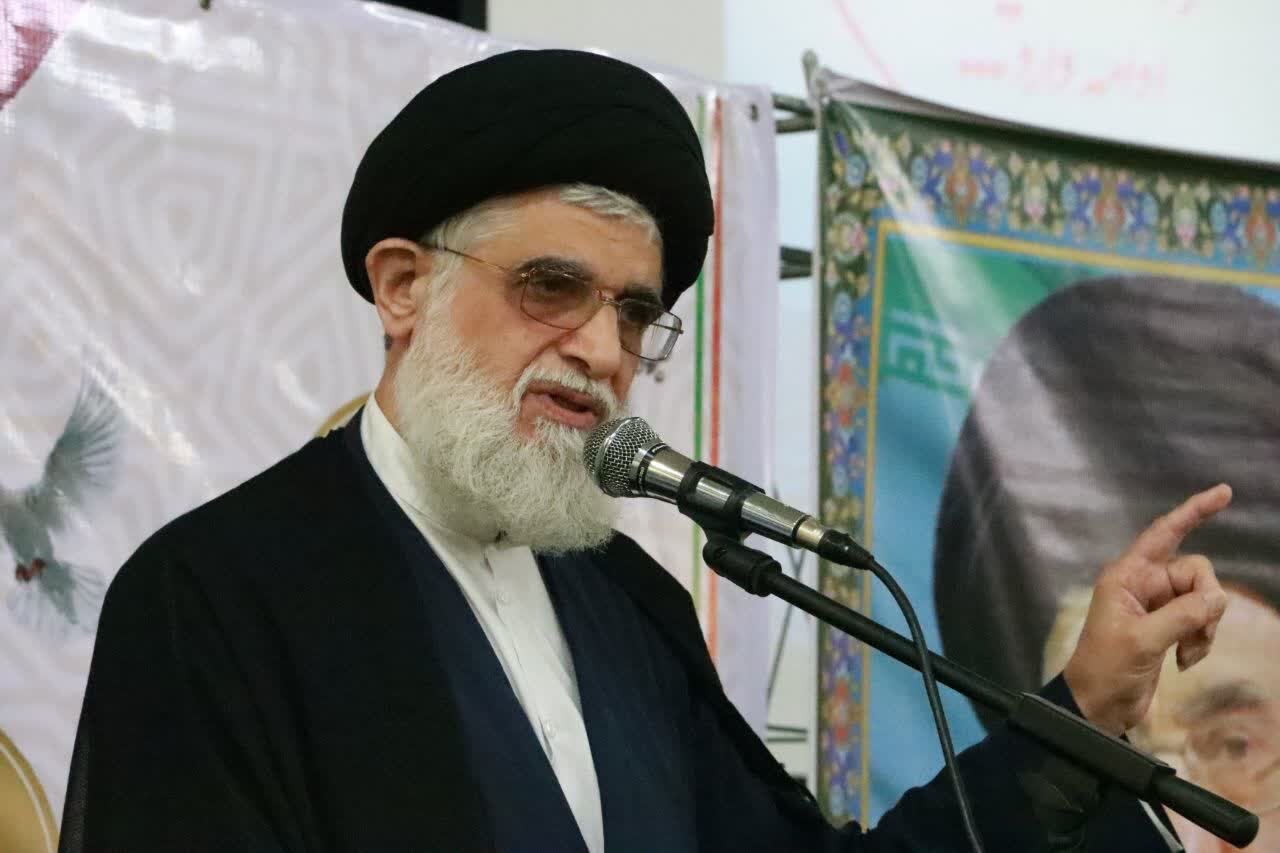 امام جمعه بندر انزلی: ایمان و جهاد از ویژگیهای شاخص شهیدان است امام جمعه بندر انزلی: ایمان و جهاد از ویژگیهای شاخص شهیدان است