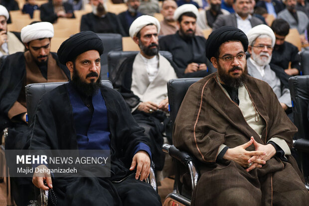 نشست فعال فرهنگی و قرآنی استان یزد با رئیس سازمان تبلیغات اسلامی