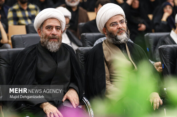 نشست فعال فرهنگی و قرآنی استان یزد با رئیس سازمان تبلیغات اسلامی
