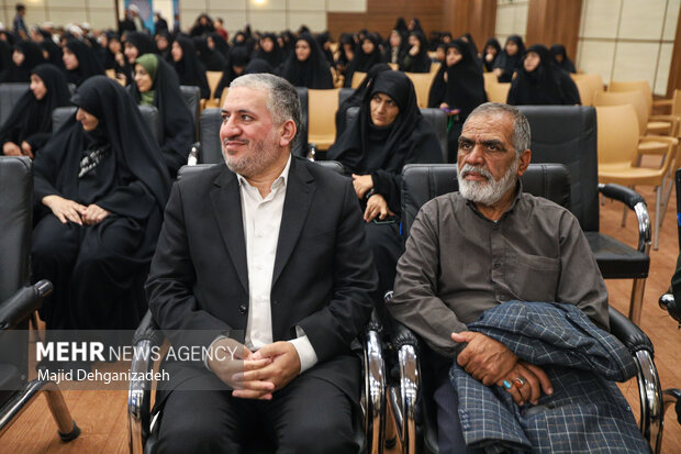 نشست فعال فرهنگی و قرآنی استان یزد با رئیس سازمان تبلیغات اسلامی