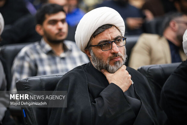 نشست فعال فرهنگی و قرآنی استان یزد با رئیس سازمان تبلیغات اسلامی