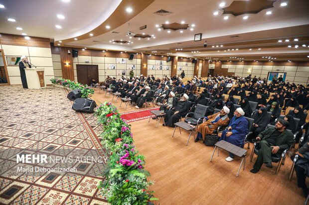 نشست فعال فرهنگی و قرآنی استان یزد با رئیس سازمان تبلیغات اسلامی